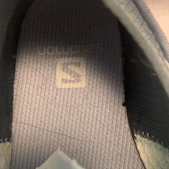Salomon sport style shoe. US size 9 - Picture 4 of 4